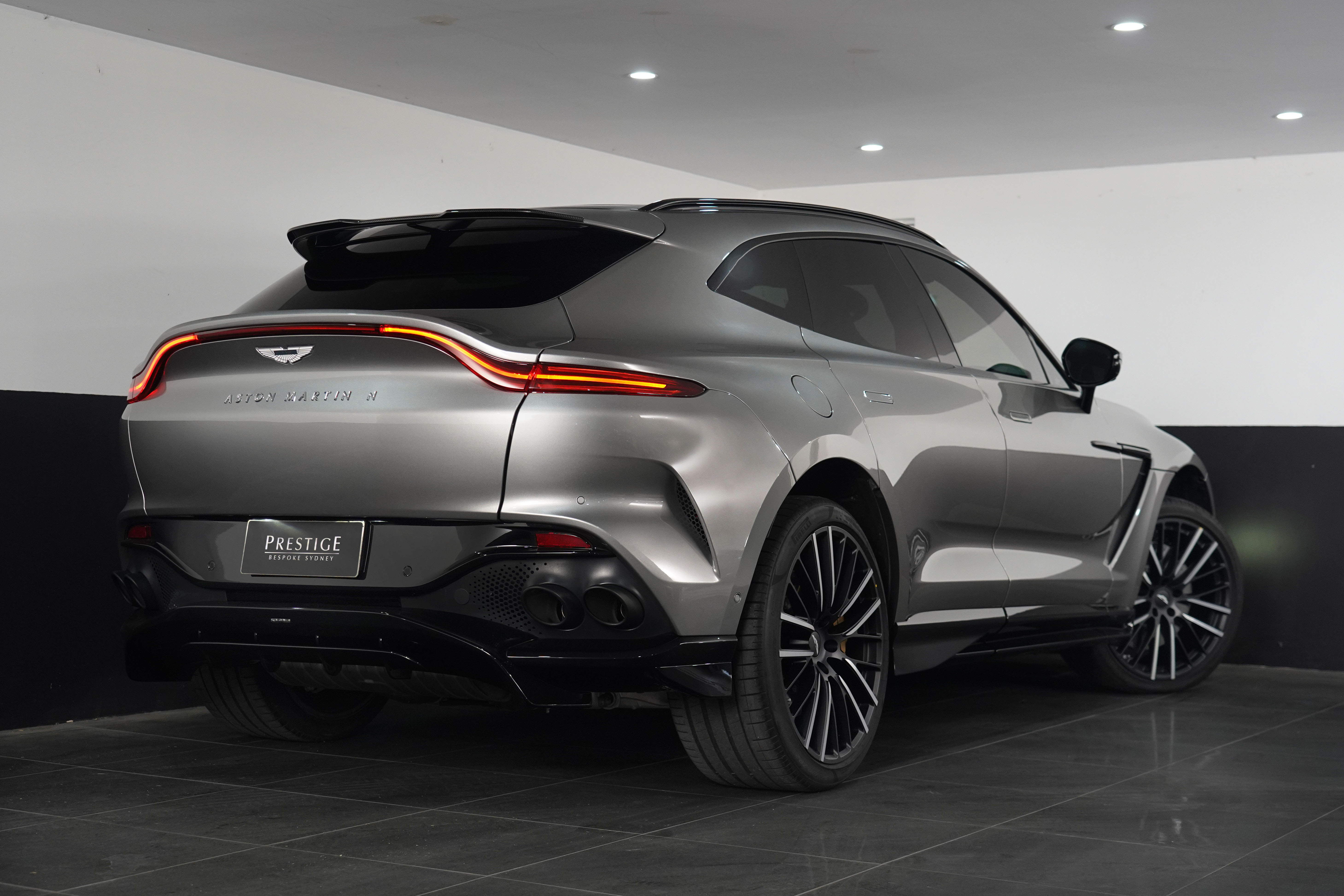 2022 Aston Martin DBX 707 SUV Image 17
