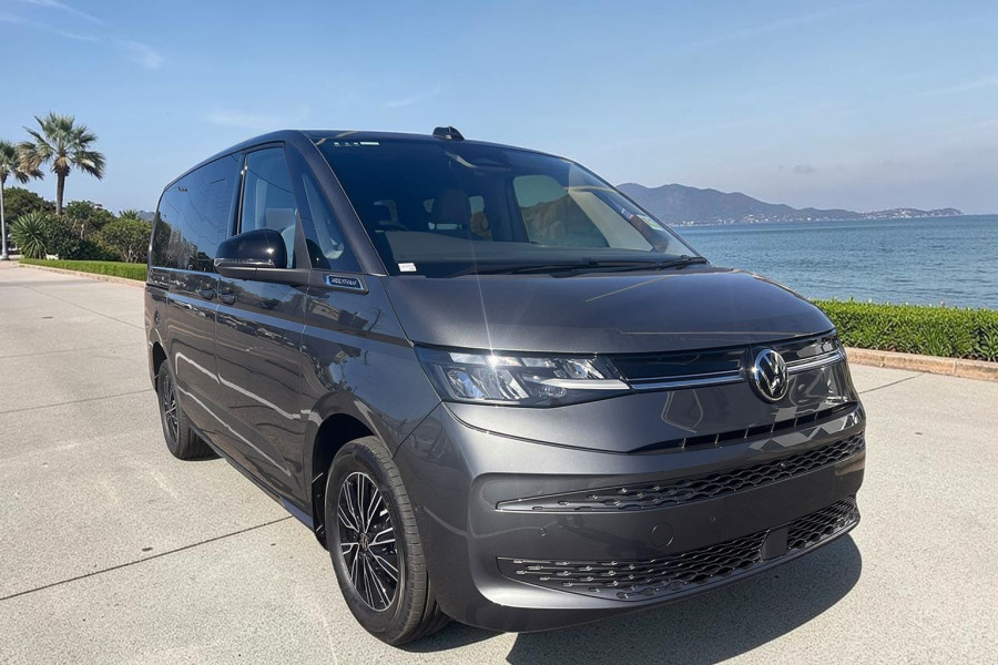 2026 MY25 Volkswagen Multivan T7 TDI360 Life LWB People Mover Image 1