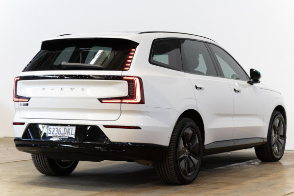 2025 Volvo EX90 No Series Plus Twin Motor SUV Image 2