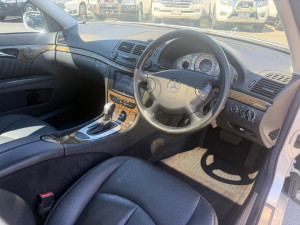 2004 Mercedes-Benz E-Class W211 E500 Elegance Sedan