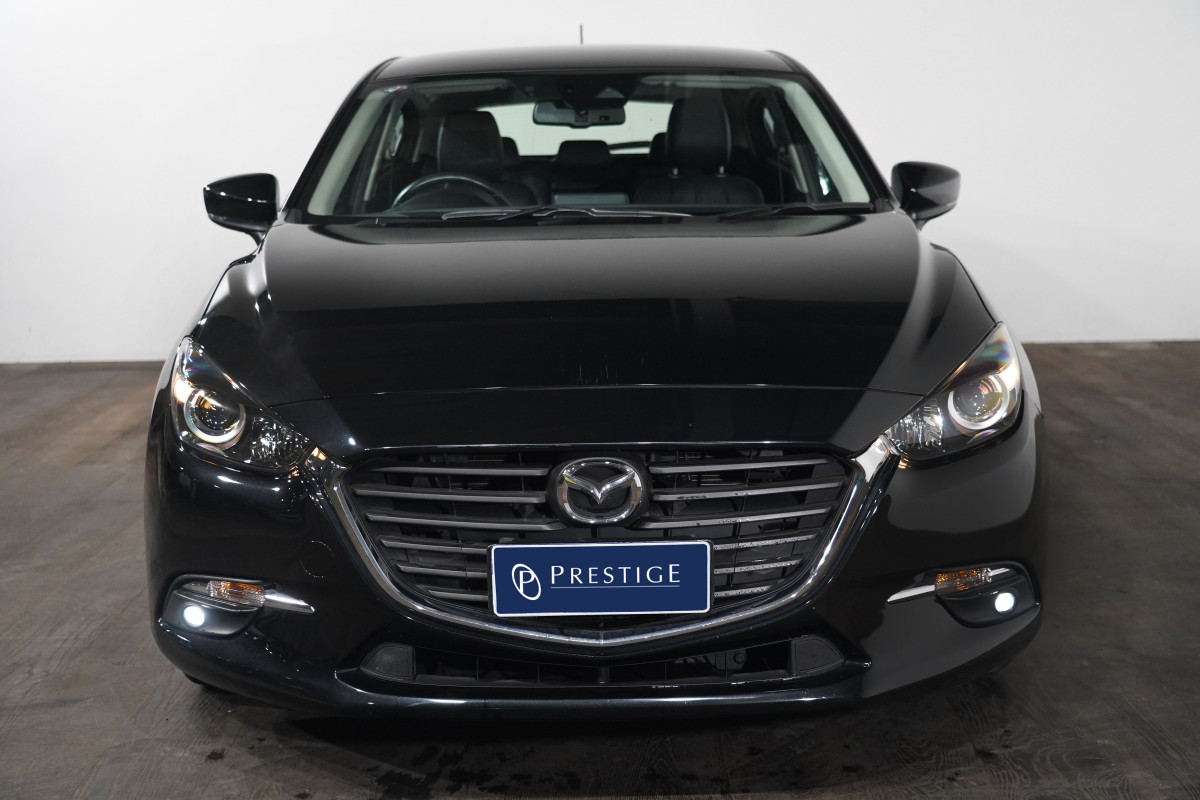 2016 Mazda Mazda3 Touring Hatch Image 3