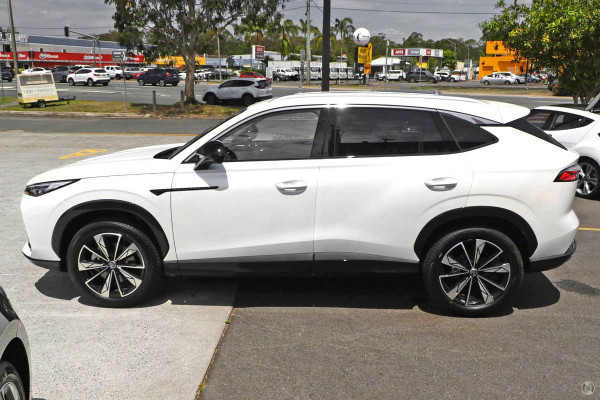 2025 MG HS AS33 Essence SUV Image 5
