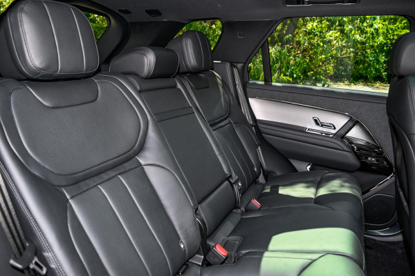 2025 Land Rover Range Rover Sport L461 D300 Dynamic SE SUV image 5