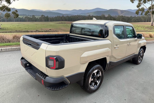 2025 MY26 Kia Tasman TK SX+ Ute Image 3