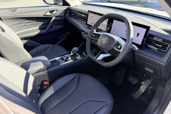 2026 MG HS Super Hybrid Essence SUV Image 8