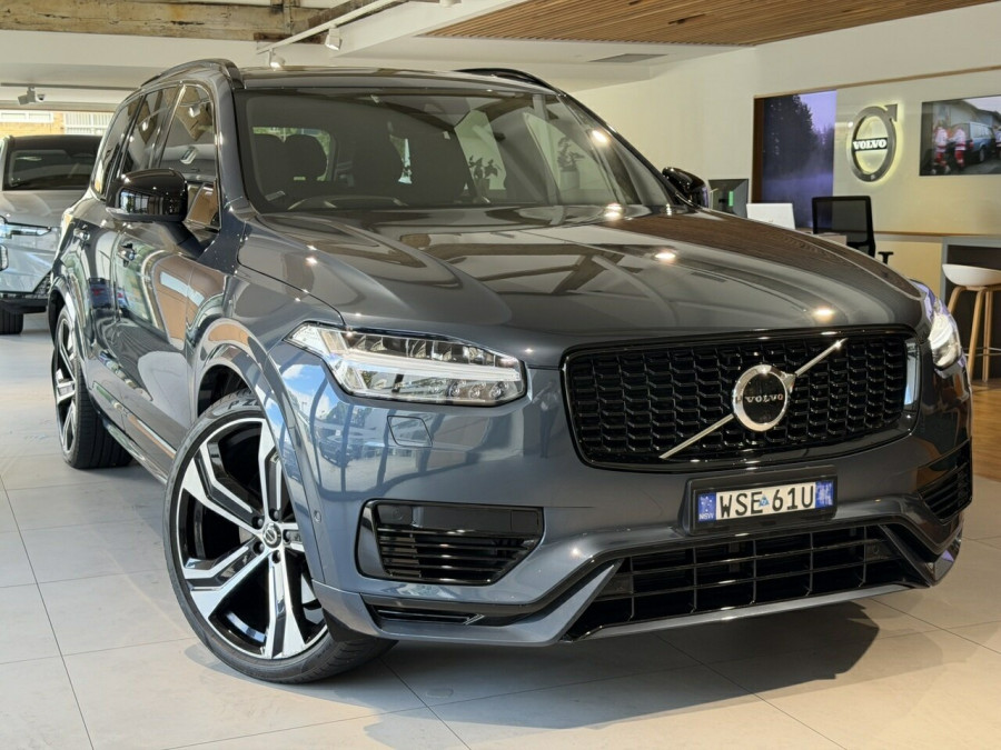 2022 Volvo XC90 L Series Recharge Plug-In Hybrid SUV Image 1
