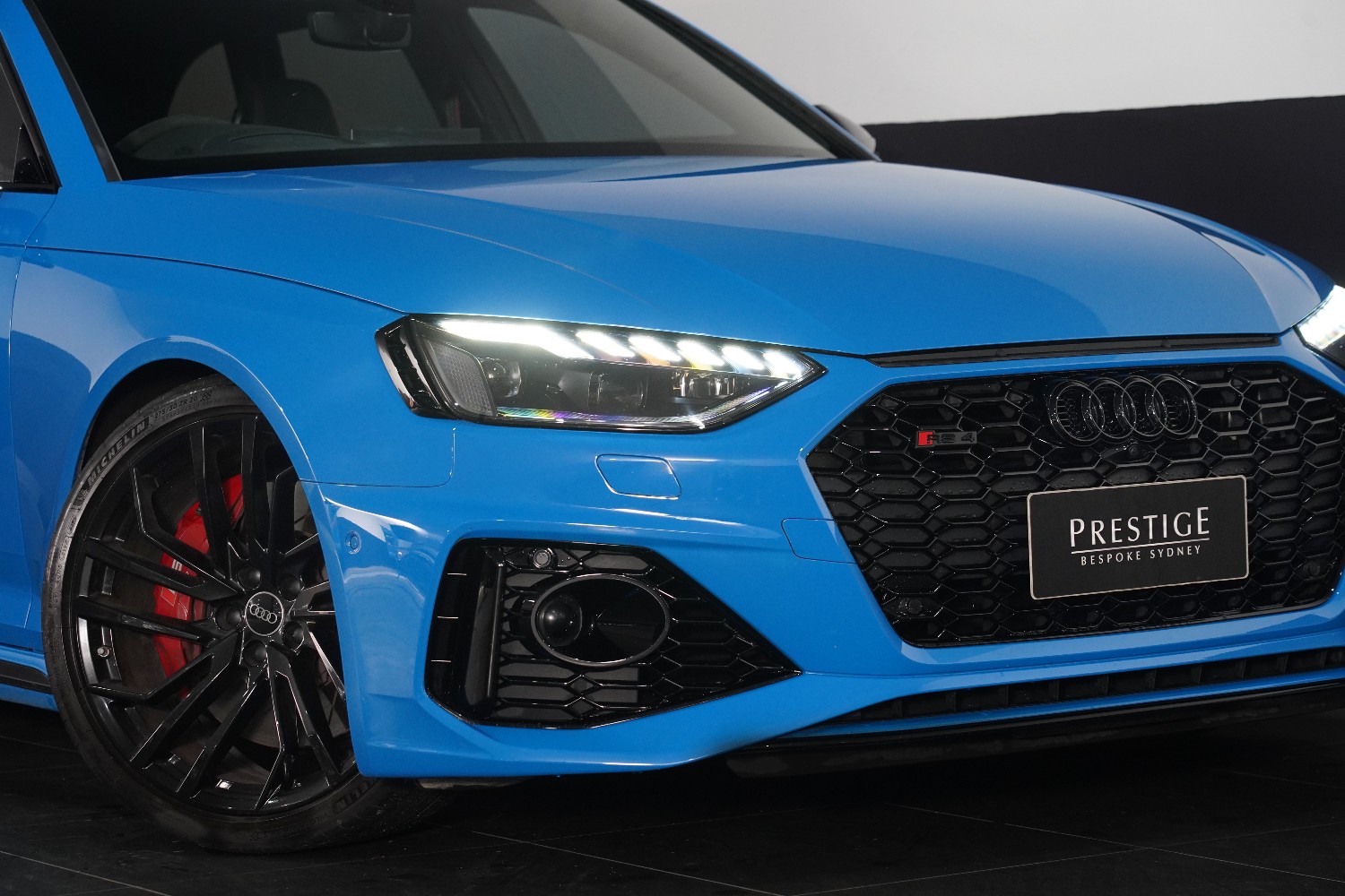 2021 Audi RS4  Quattro SUV Image 13