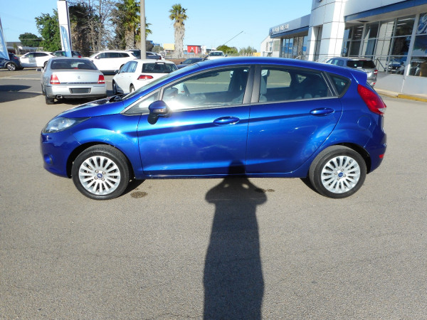 2012 Ford Fiesta WT LX Hatchback Image 5