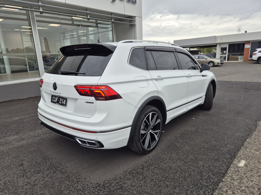 2024 Volkswagen Tiguan 5N 162TSI R-Line Allspace SUV Image 16