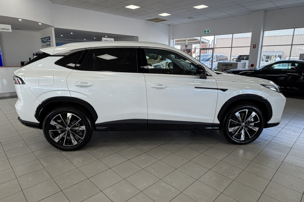 2025 MG HS AS33H Essence Hybrid+ SUV Image 8