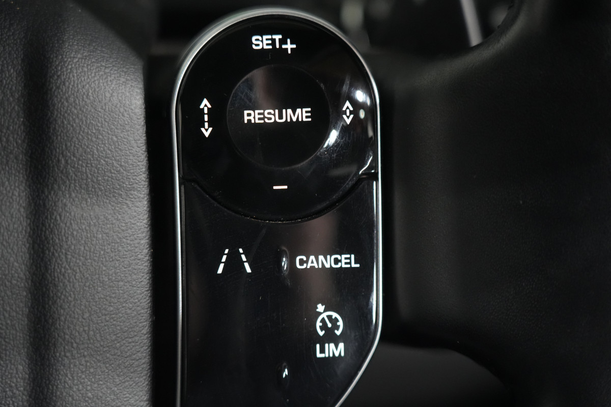 2020 Land Rover Discovery Series 5 SDV6 Landmark SUV