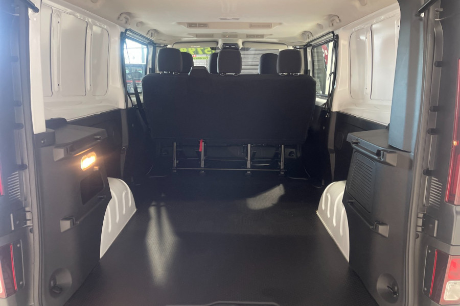2023 Renault Trafic X82 Crew Pro Van Image 23