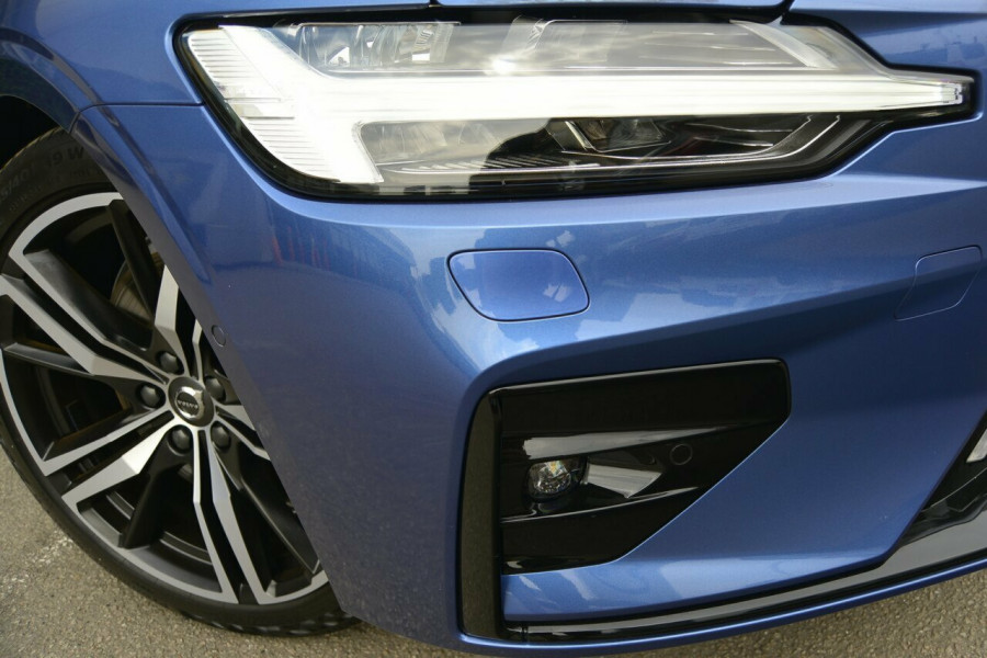 2019 Volvo S60 T5 R-DESIGN Sedan