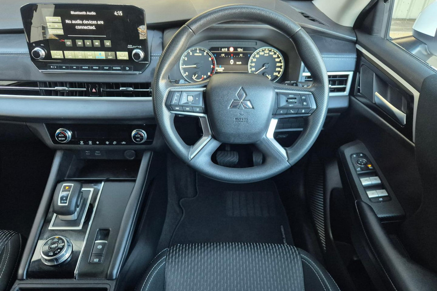 2022 Mitsubishi Outlander ZM ES SUV Image 14