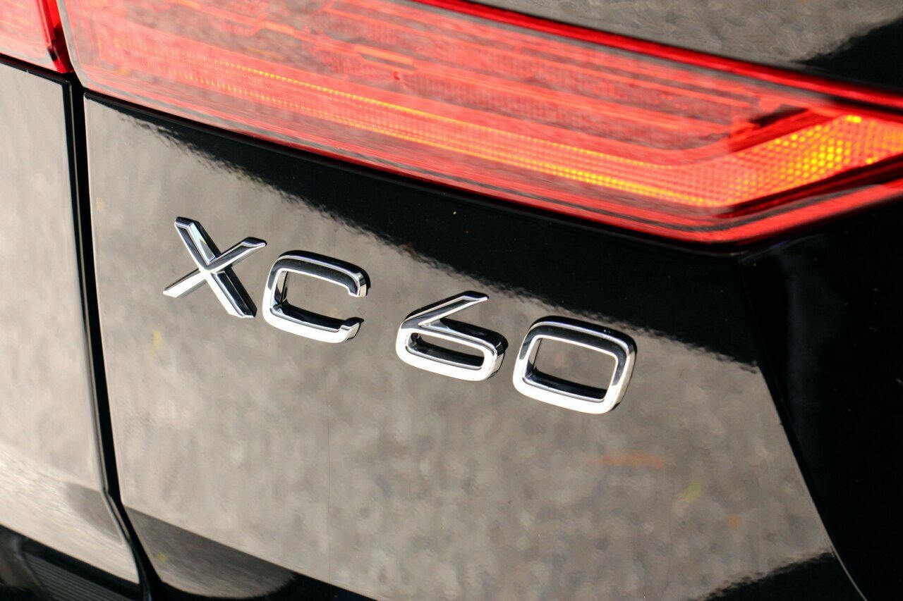 2019 MY20 Volvo XC60 UZ T5 Momentum SUV Image 20