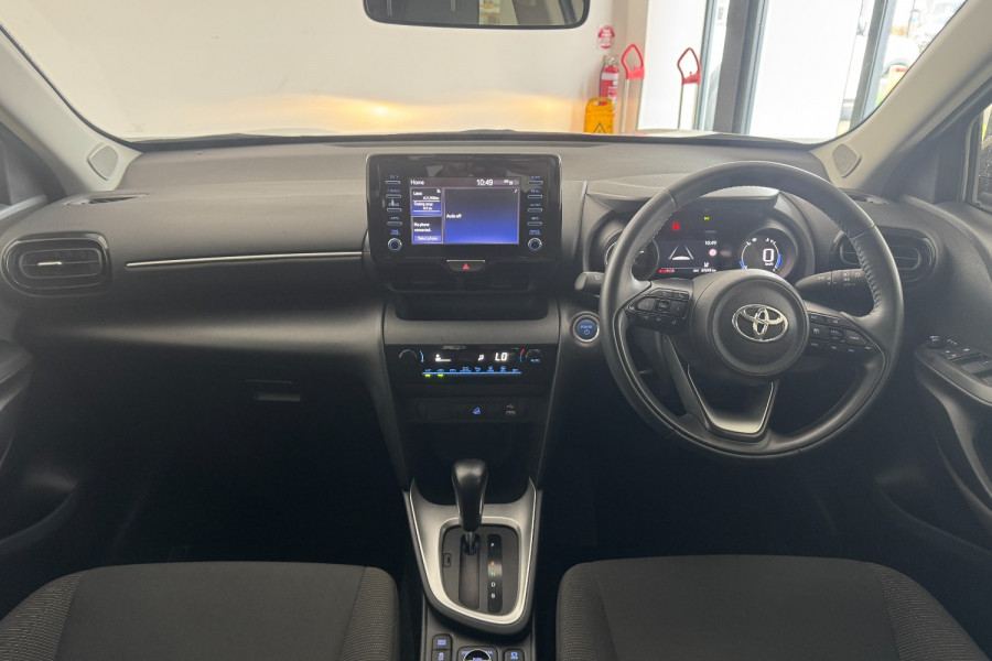 2021 Toyota Yaris Cross MXPB10R GX SUV Image 13