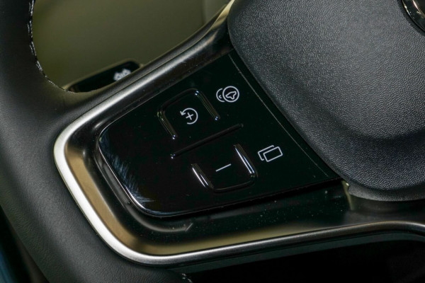 2026 Volvo EX30 Cross Country  Ultra Twin Motor Performance SUV Image 14