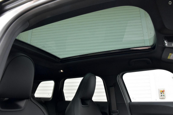 2026 MINI Aceman J05 SE Favoured Hatch image 9
