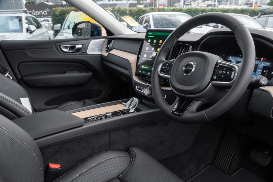 2026 Volvo XC60 UZ Ultra B5 Dark SUV Image 13