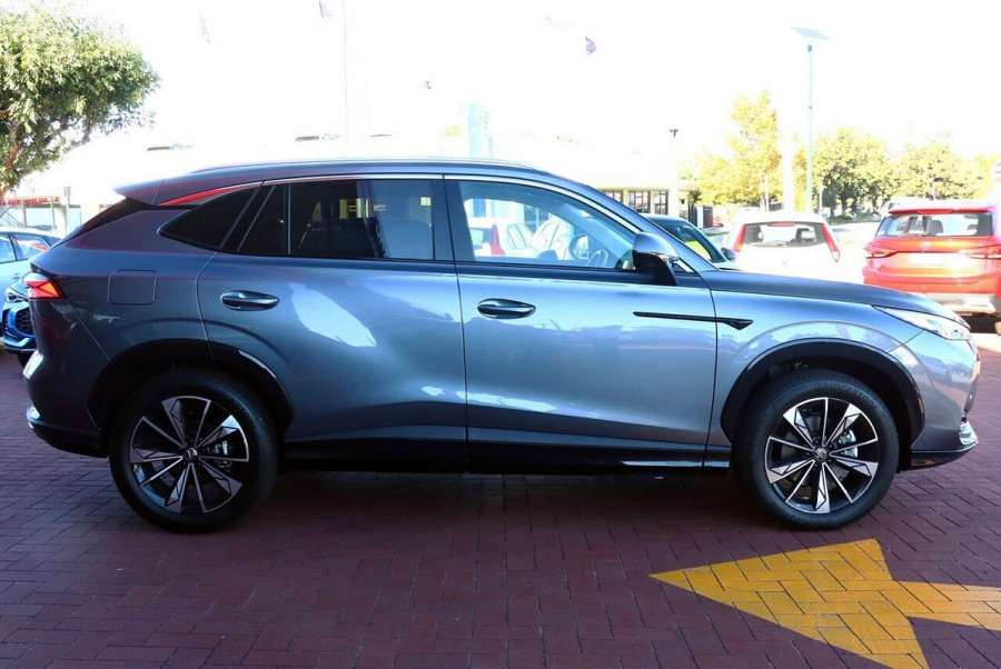 2024 MG HS AS33 Essence SUV Image 8