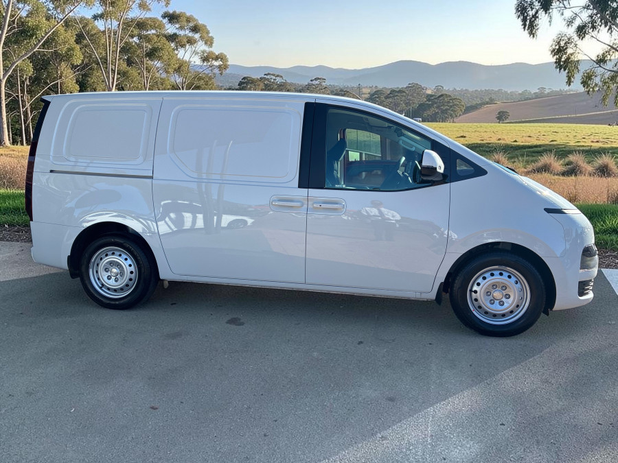 2026 MY27 Hyundai Staria Load US4.V4  Van Image 3
