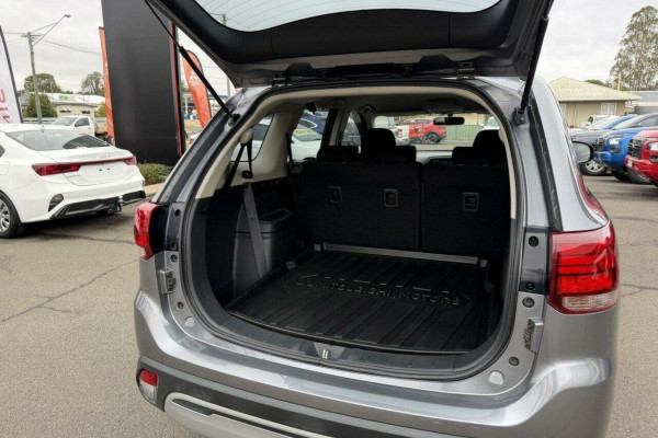 2019 Mitsubishi Outlander ZL ES SUV Image 18