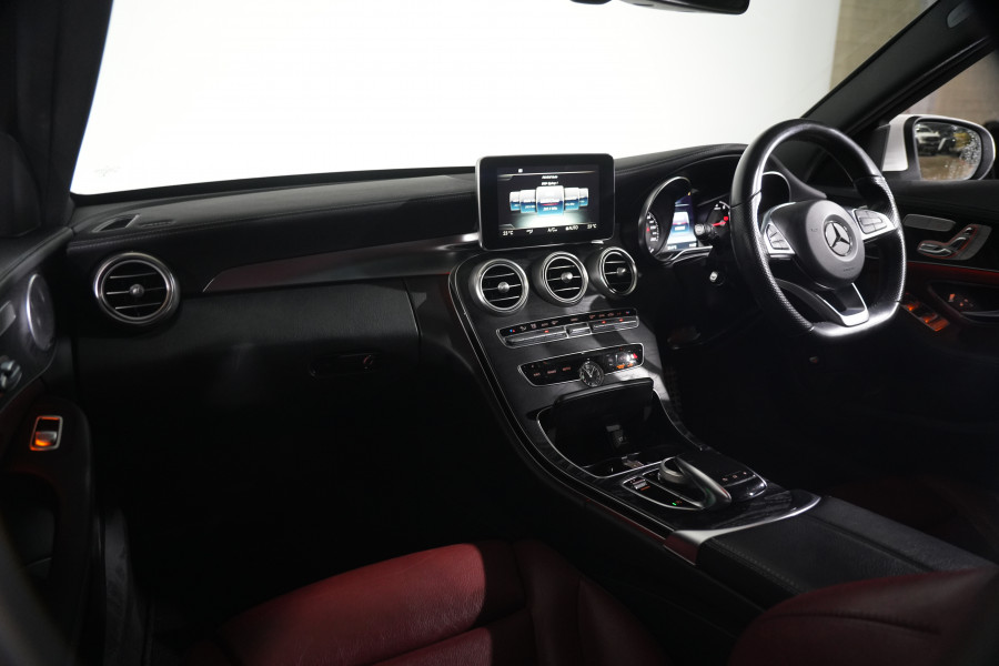 2016 Mercedes-Benz C-Class C250 SUV Image 12