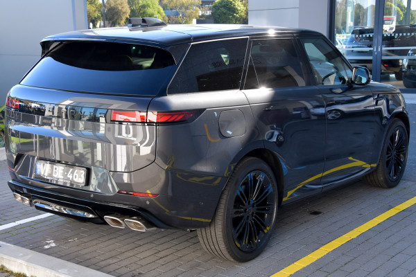 2026 Land Rover Range Rover Sport L461 P530 Autobiography SUV image 23