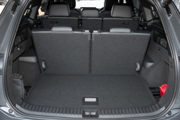 2025 MY26 Volkswagen Tayron R4 195TSI R-Line SUV image 24