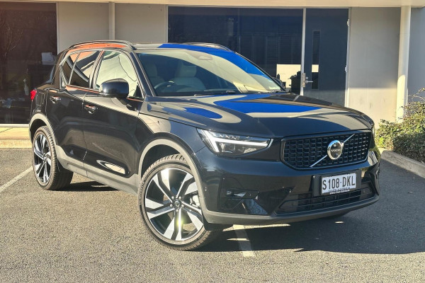 2026 Volvo EX40  Ultra Single Motor Extended Range SUV Image 14