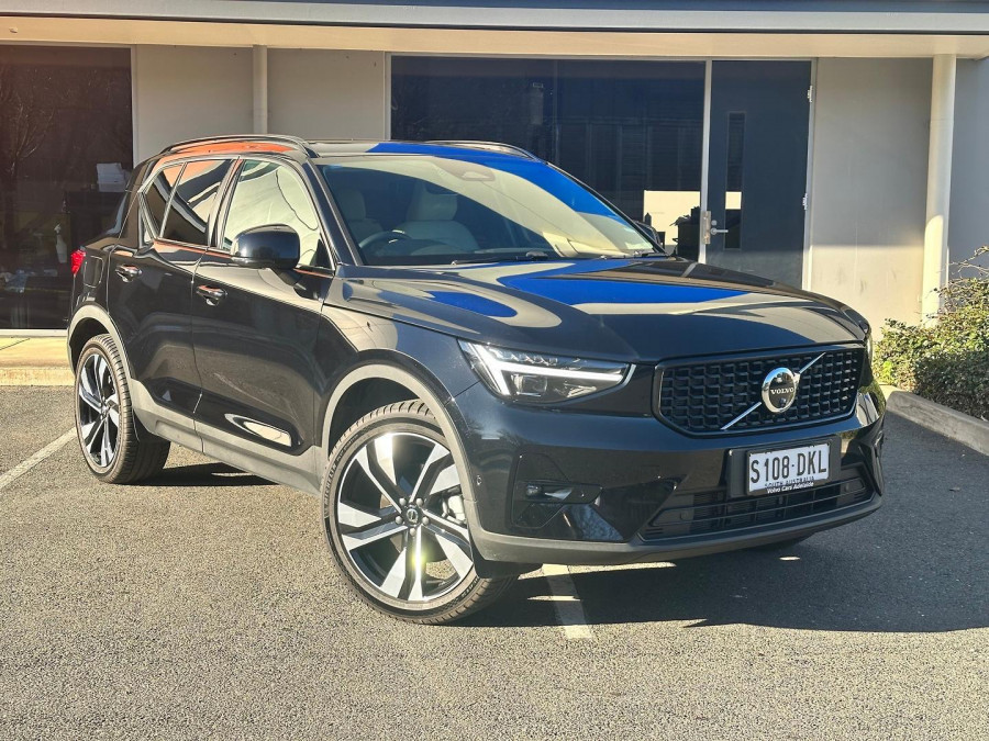 2026 Volvo EX40  Ultra Single Motor Extended Range SUV Image 14