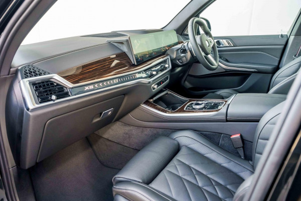 2025 BMW X5 G05 LCI xDrive30d M Sport SUV image 7