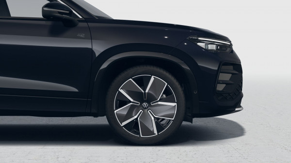 2025 MY26 Volkswagen Tayron R4 195TSI R-Line SUV image 5