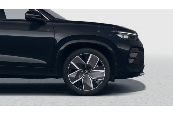 2025 MY26 Volkswagen Tayron R4 195TSI R-Line SUV Image 5