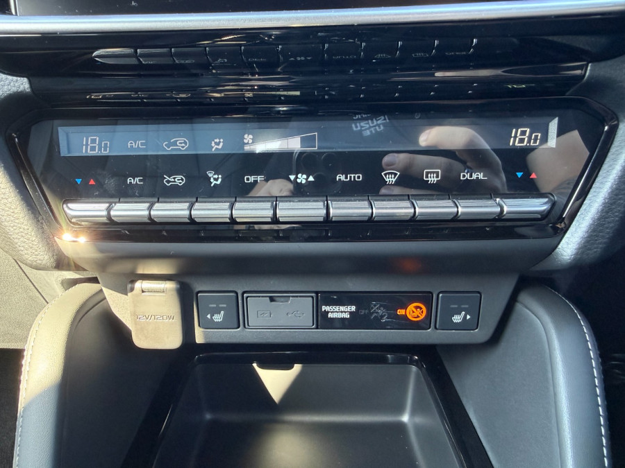 2025 MY25.5 Isuzu MU-X RJ LS-T SUV Image 21