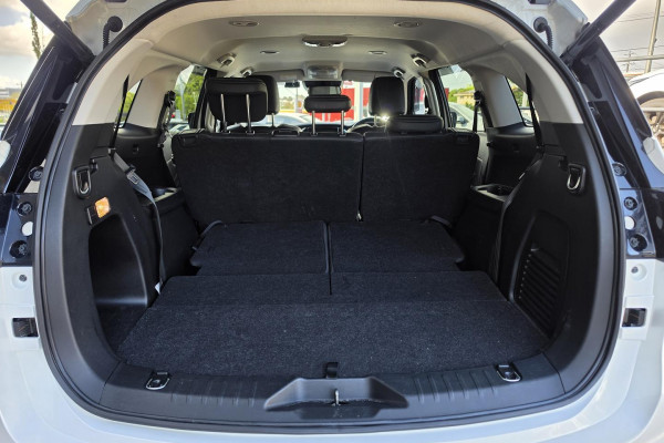 2023 Isuzu MU-X RJ LS-T SUV Image 18