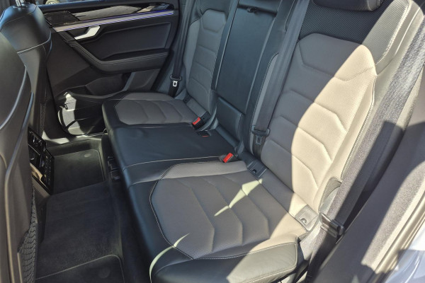 2020 MY21 Volkswagen Touareg CR 210TDI R-Line SUV Image 9