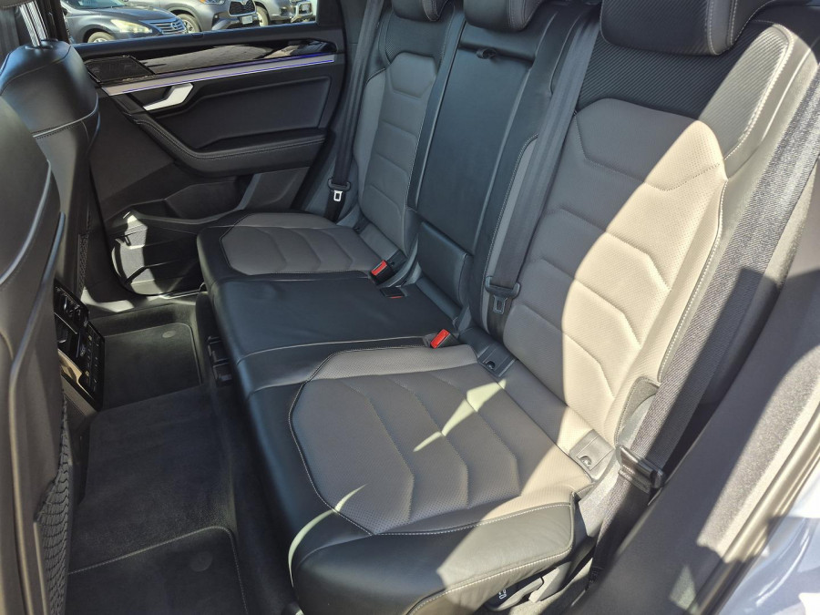 2020 MY21 Volkswagen Touareg CR 210TDI R-Line SUV Image 9