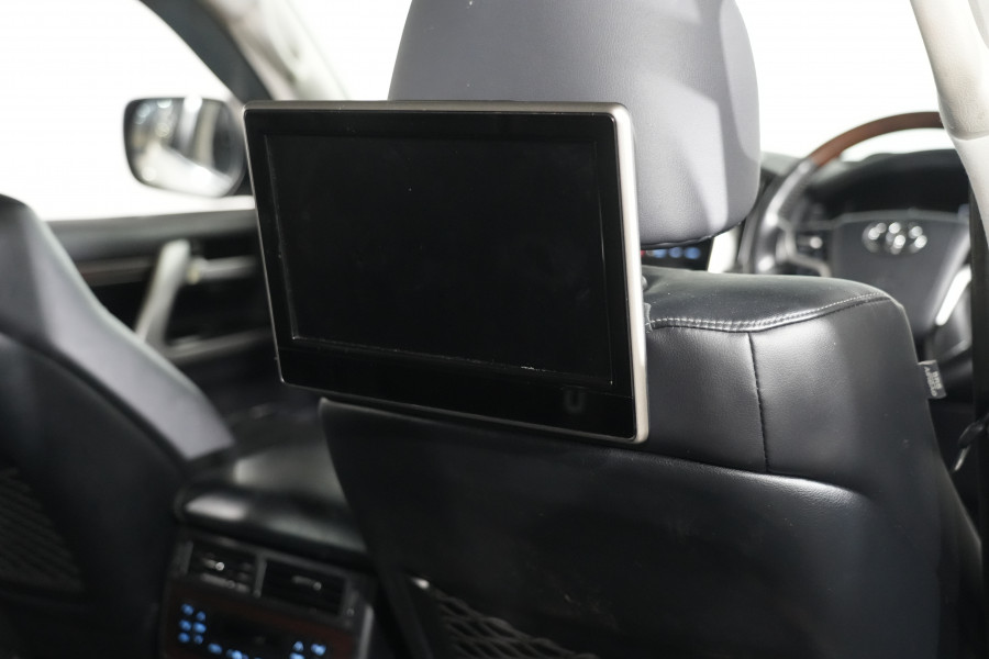 2018 Toyota LandCruiser Sahara SUV