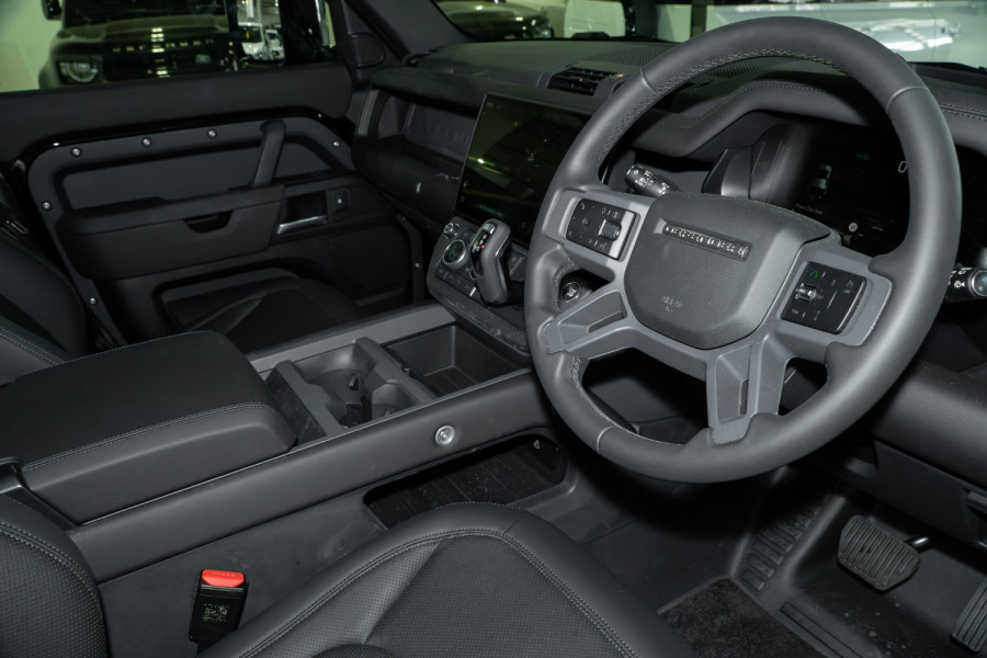 2026 Land Rover Defender L663 110 D350 X-Dynamic SE SUV