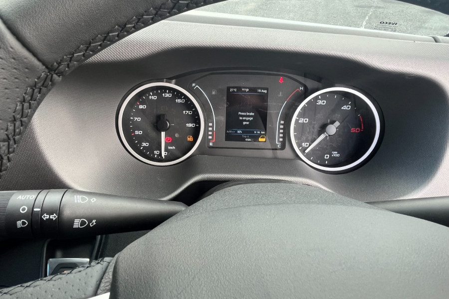 2024 Iveco Daily 35S18 Van Image 27
