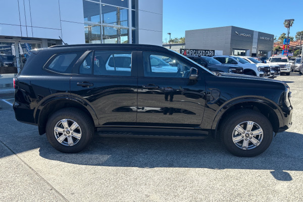 2025 MY26 Ford Everest UB Ambiente SUV Image 2