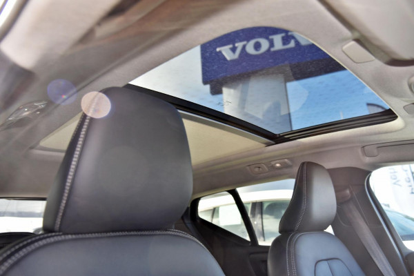 2025 MY26 Volvo XC40 XZ Plus B4 SUV Image 13