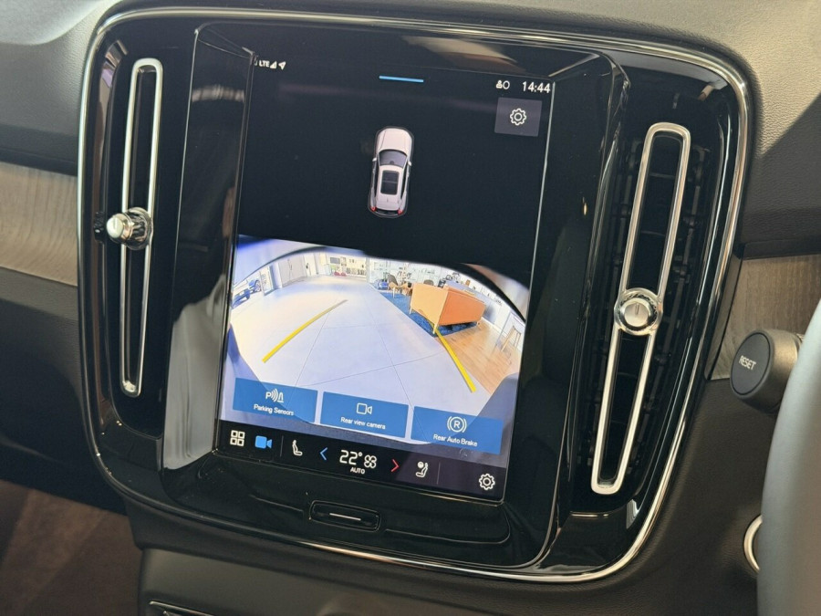 2025 MY26 Volvo XC40 XZ Plus B4 SUV Image 17