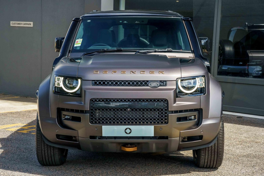 2025 MY25.5 Land Rover Defender L663 110 P635 OCTA SUV