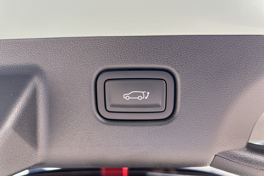 2025 Hyundai KONA SX2.V2 Hybrid Premium SUV Image 32