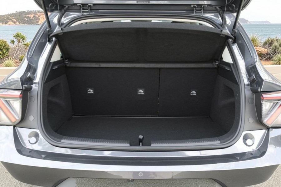 2026 MG MG4 EV Urban AH4E Essence 43 Hatch Image 3