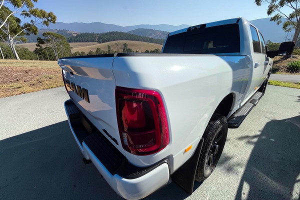 2026 Ram 2500 DJ Laramie Dual Cab Image 5