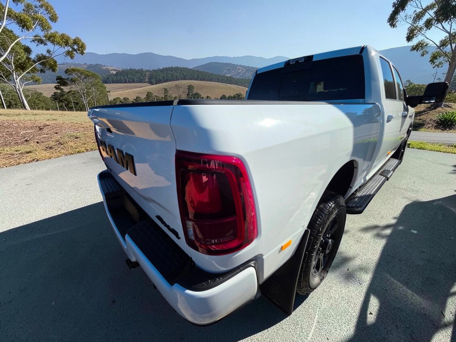 2026 Ram 2500 DJ Laramie Dual Cab Image 5