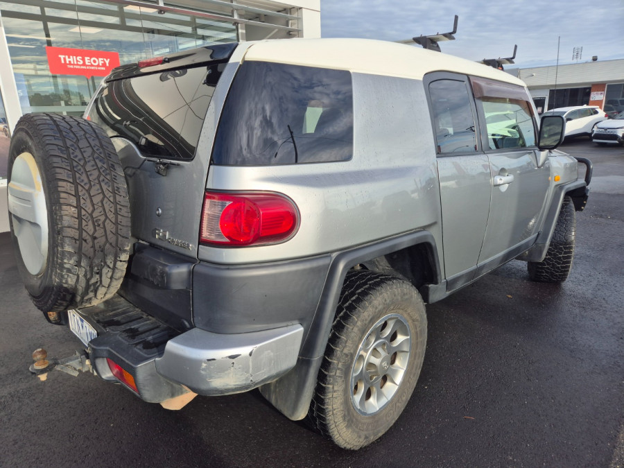 2012 MY13 Toyota FJ Cruiser GSJ15R  SUV Image 12